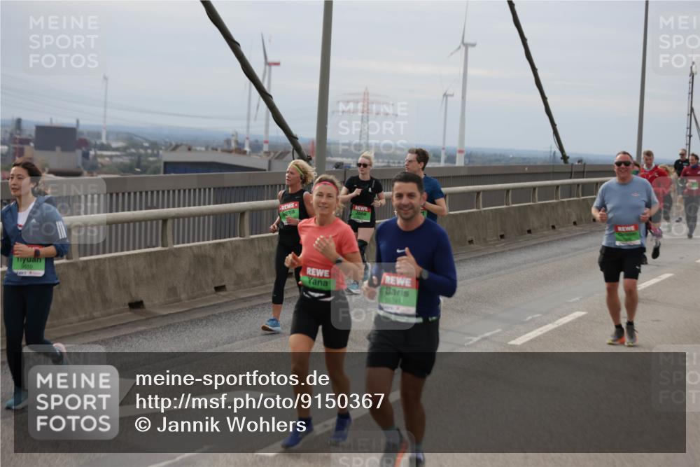 03.10.2025 - Köhlbrandbrückenlauf Jannik Wohlers http://msf.ph/oto/9150367 03.10.2025 15:55:43 Position 1 510, 7441 meine-sportfotos.de