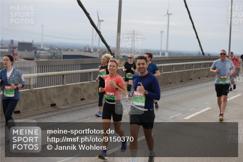 03.10.2025 - Köhlbrandbrückenlauf Jannik Wohlers http://msf.ph/oto/9150370 03.10.2025 15:55:43 Position 1 9510, 7441 meine-sportfotos.de