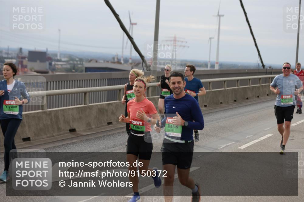 03.10.2025 - Köhlbrandbrückenlauf Jannik Wohlers http://msf.ph/oto/9150372 03.10.2025 15:55:43 Position 1 9610, 7441 meine-sportfotos.de