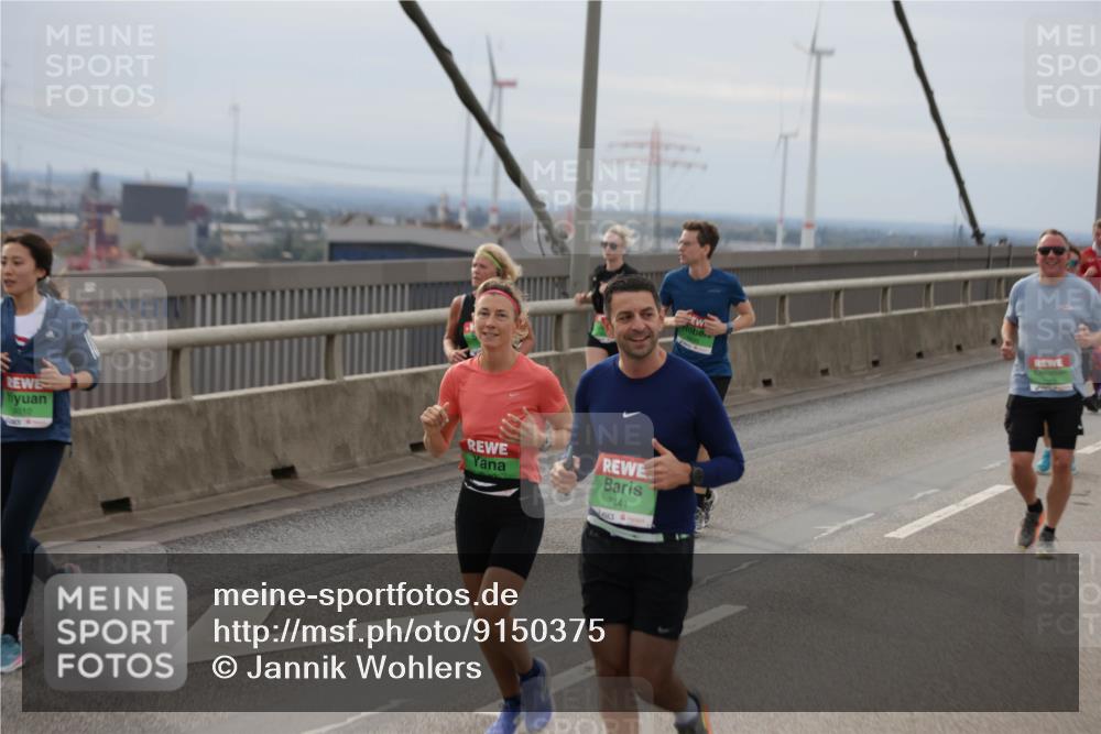 03.10.2025 - Köhlbrandbrückenlauf Jannik Wohlers http://msf.ph/oto/9150375 03.10.2025 15:55:43 Position 1 9610, 7441 meine-sportfotos.de