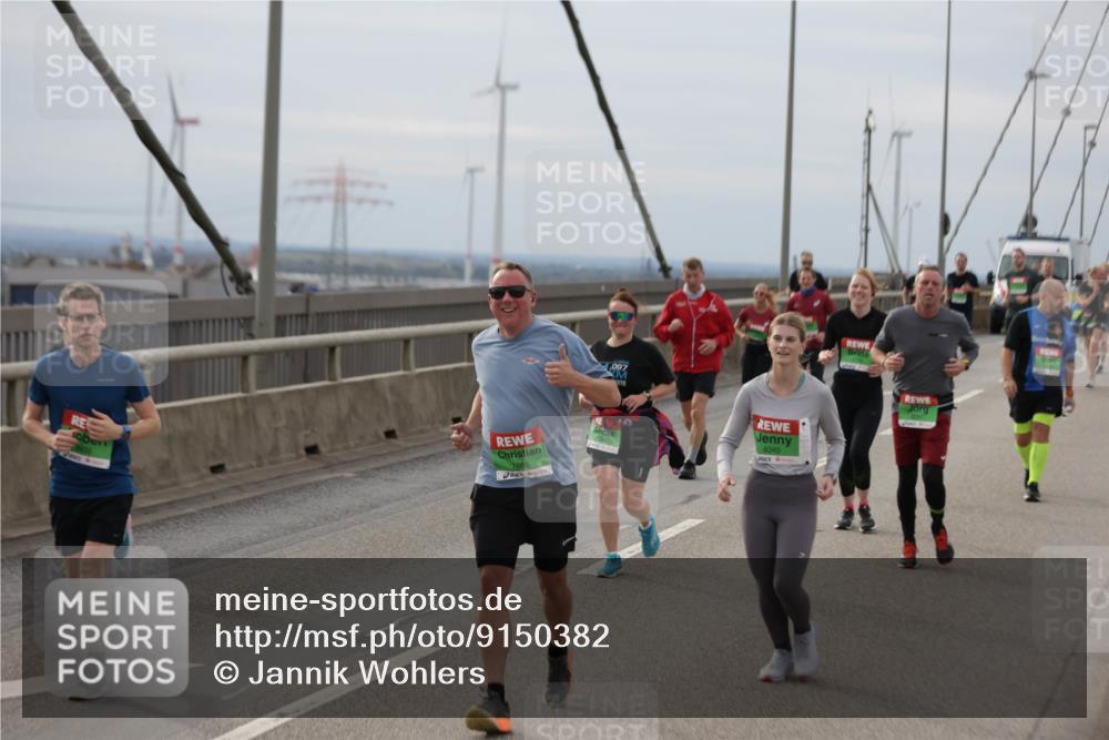 03.10.2025 - Köhlbrandbrückenlauf Jannik Wohlers http://msf.ph/oto/9150382 03.10.2025 15:55:45 Position 1 7866, 097, 8345 meine-sportfotos.de