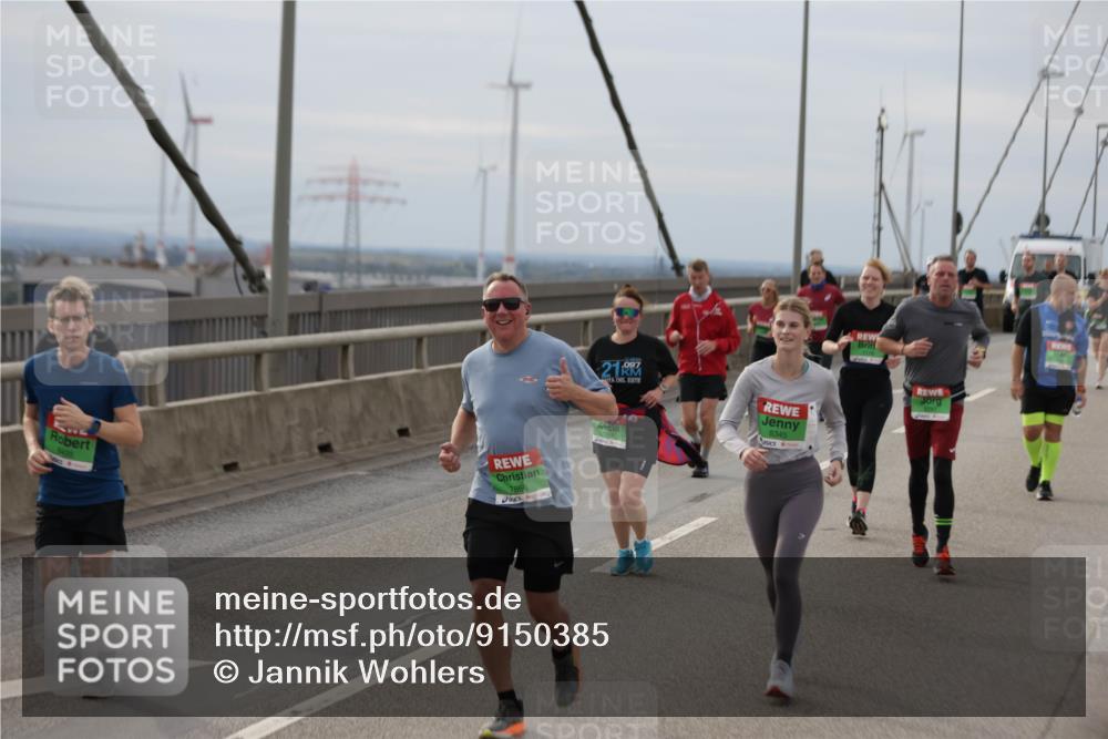 03.10.2025 - Köhlbrandbrückenlauf Jannik Wohlers http://msf.ph/oto/9150385 03.10.2025 15:55:45 Position 1 7866, 097, 8345 meine-sportfotos.de