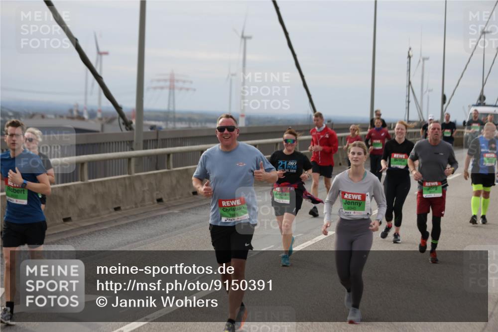 03.10.2025 - Köhlbrandbrückenlauf Jannik Wohlers http://msf.ph/oto/9150391 03.10.2025 15:55:45 Position 1 097, 8435, 7866, 8345 meine-sportfotos.de