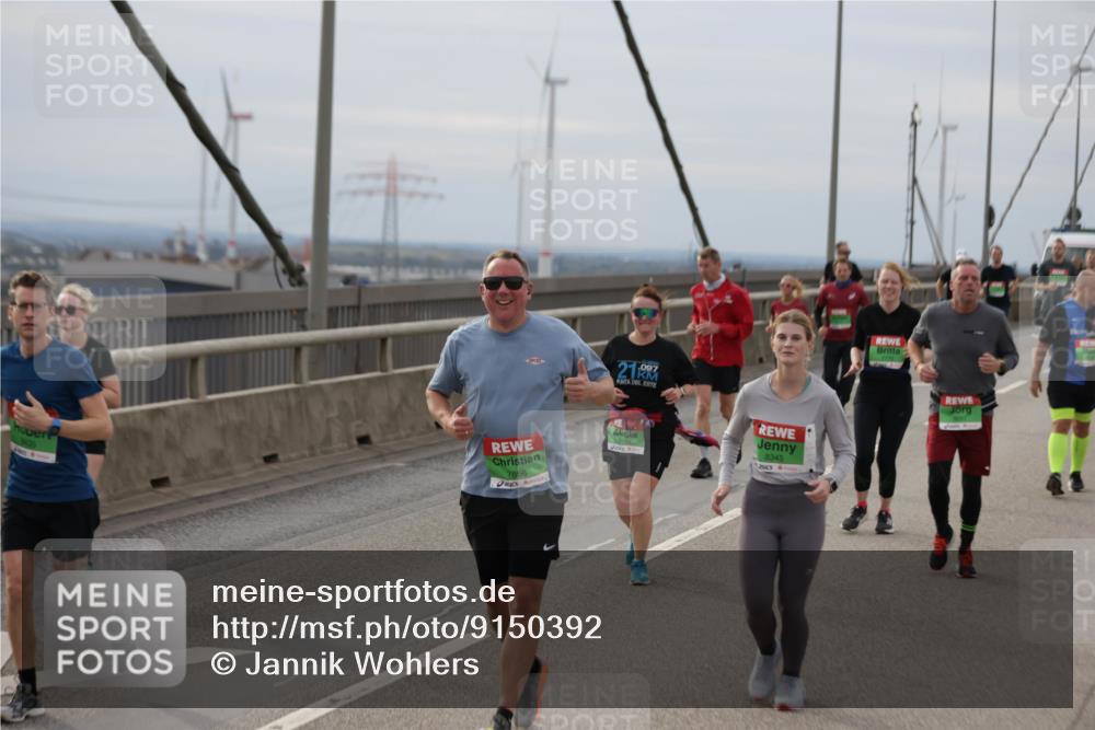 03.10.2025 - Köhlbrandbrückenlauf Jannik Wohlers http://msf.ph/oto/9150392 03.10.2025 15:55:45 Position 1 21, 097, 8435, 7866, 8345 meine-sportfotos.de