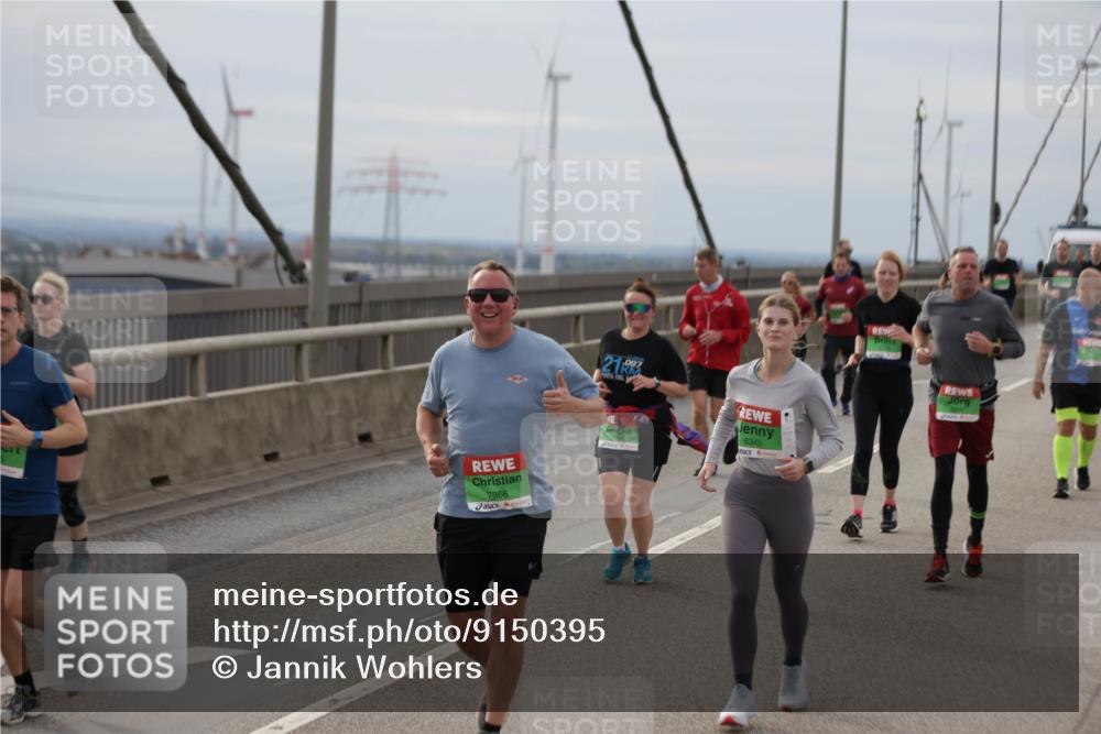 03.10.2025 - Köhlbrandbrückenlauf Jannik Wohlers http://msf.ph/oto/9150395 03.10.2025 15:55:45 Position 1 7866, 21, 097, 8345 meine-sportfotos.de