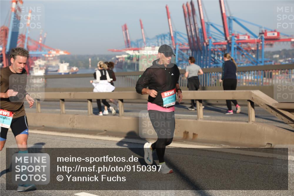 03.10.2025 - Köhlbrandbrückenlauf Yannick Fuchs http://msf.ph/oto/9150397 03.10.2025 08:42:23 Position 2 203, 3799 meine-sportfotos.de