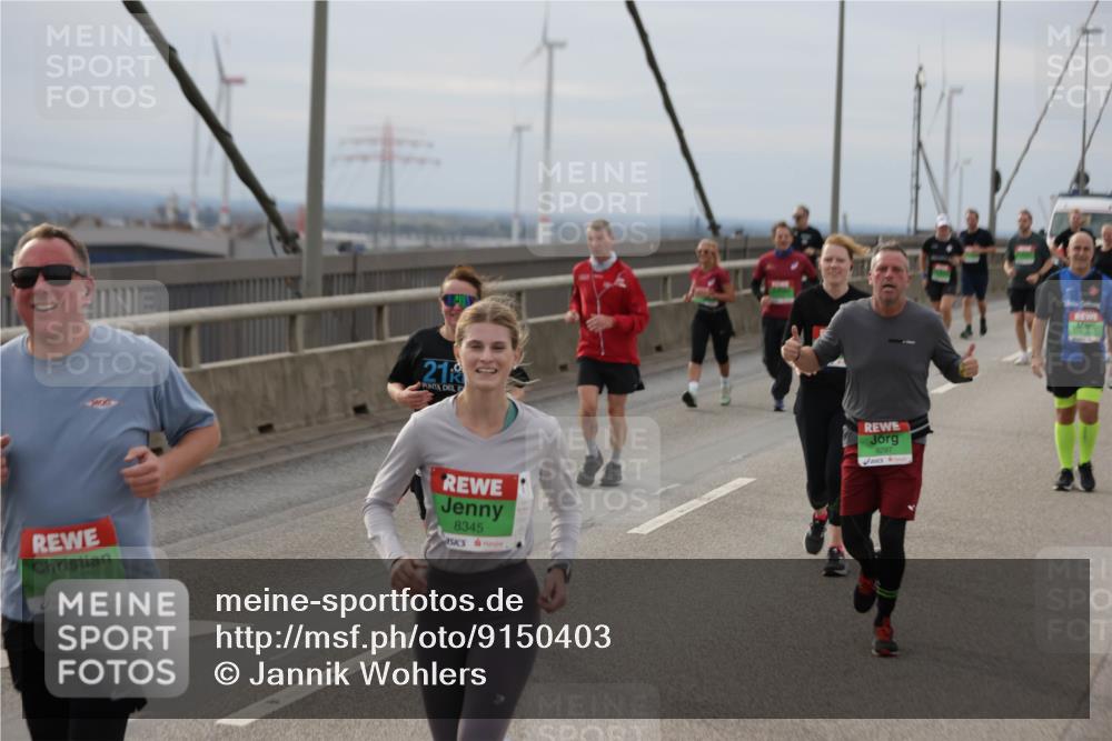 03.10.2025 - Köhlbrandbrückenlauf Jannik Wohlers http://msf.ph/oto/9150403 03.10.2025 15:55:46 Position 1 21, 7866, 8345, 9297 meine-sportfotos.de