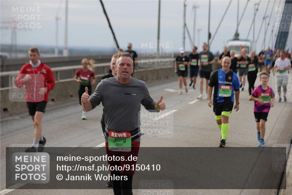 03.10.2025 - Köhlbrandbrückenlauf Jannik Wohlers http://msf.ph/oto/9150410 03.10.2025 15:55:48 Position 1 9297 meine-sportfotos.de