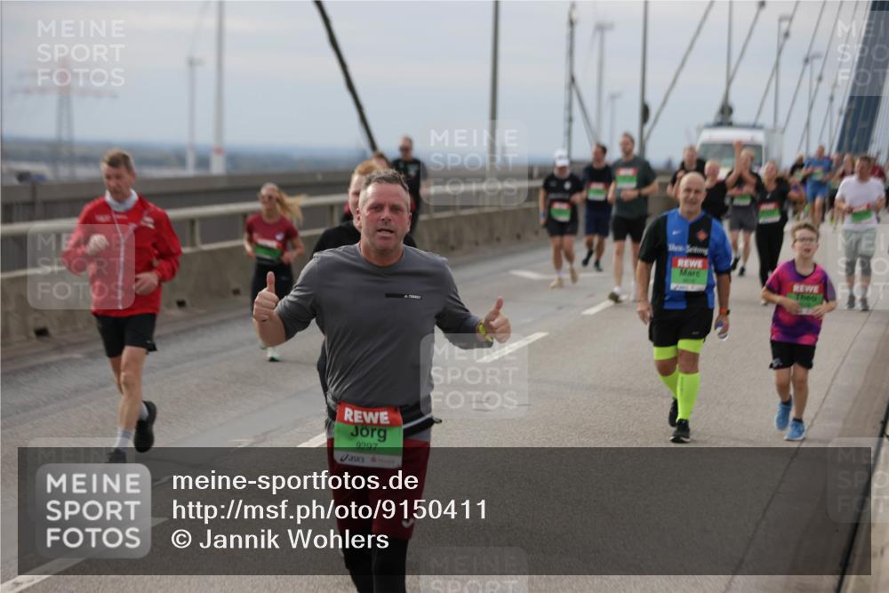 03.10.2025 - Köhlbrandbrückenlauf Jannik Wohlers http://msf.ph/oto/9150411 03.10.2025 15:55:48 Position 1 9297 meine-sportfotos.de