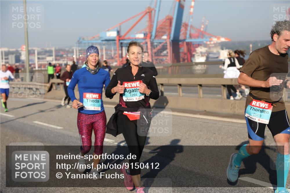 03.10.2025 - Köhlbrandbrückenlauf Yannick Fuchs http://msf.ph/oto/9150412 03.10.2025 08:42:24 Position 2 3492, 1294, 2903, 1 meine-sportfotos.de