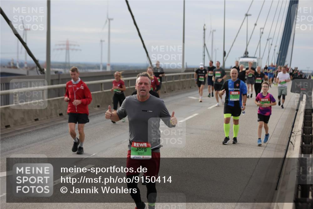 03.10.2025 - Köhlbrandbrückenlauf Jannik Wohlers http://msf.ph/oto/9150414 03.10.2025 15:55:48 Position 1 9297 meine-sportfotos.de