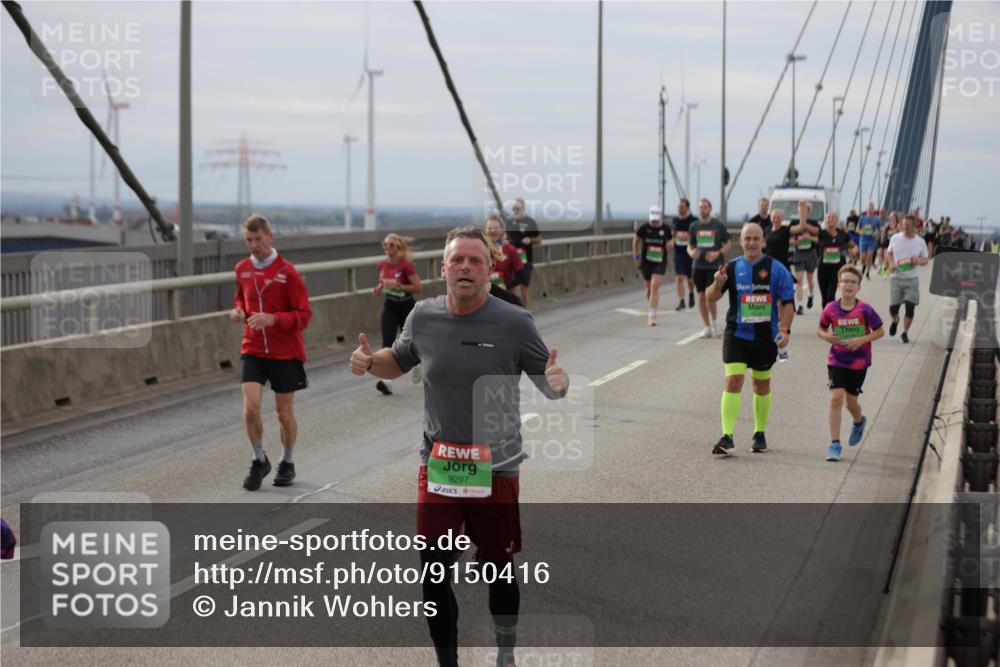 03.10.2025 - Köhlbrandbrückenlauf Jannik Wohlers http://msf.ph/oto/9150416 03.10.2025 15:55:48 Position 1 9297 meine-sportfotos.de