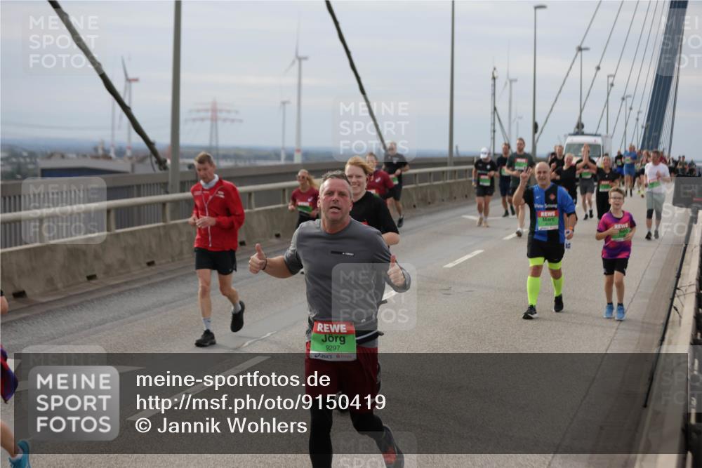 03.10.2025 - Köhlbrandbrückenlauf Jannik Wohlers http://msf.ph/oto/9150419 03.10.2025 15:55:48 Position 1 9297 meine-sportfotos.de