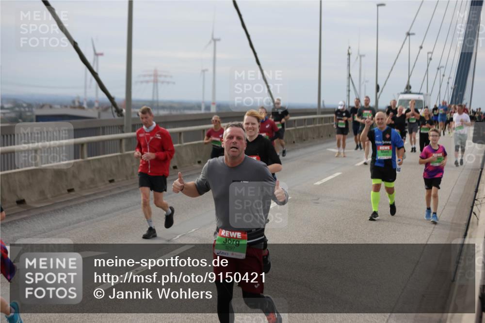 03.10.2025 - Köhlbrandbrückenlauf Jannik Wohlers http://msf.ph/oto/9150421 03.10.2025 15:55:48 Position 1 9297 meine-sportfotos.de