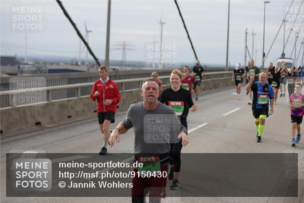 03.10.2025 - Köhlbrandbrückenlauf Jannik Wohlers http://msf.ph/oto/9150430 03.10.2025 15:55:48 Position 1 9297, 776 meine-sportfotos.de