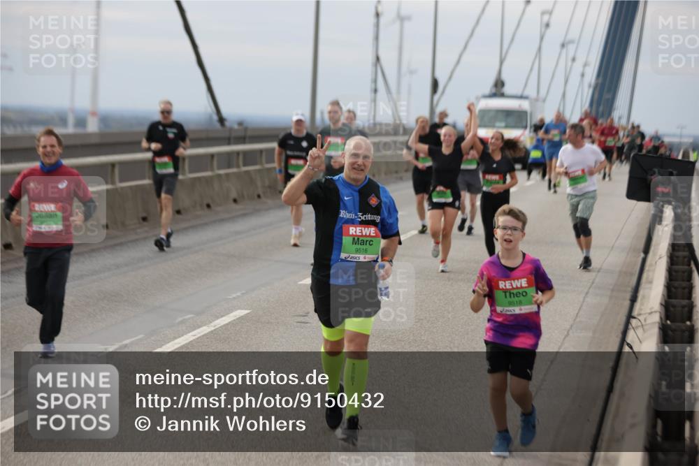 03.10.2025 - Köhlbrandbrückenlauf Jannik Wohlers http://msf.ph/oto/9150432 03.10.2025 15:55:50 Position 1 9516, 9518 meine-sportfotos.de