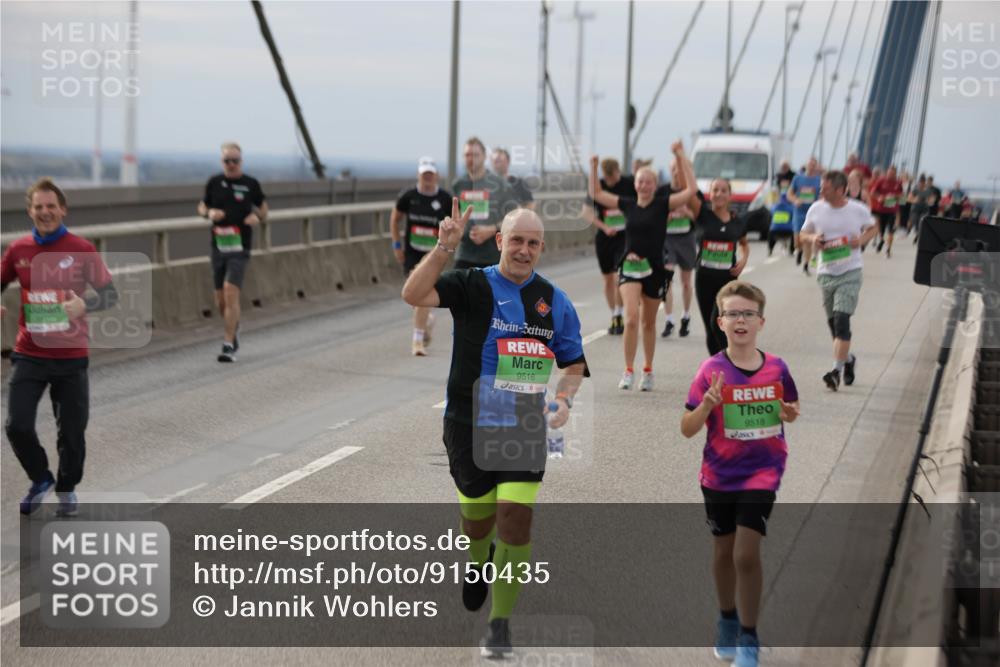 03.10.2025 - Köhlbrandbrückenlauf Jannik Wohlers http://msf.ph/oto/9150435 03.10.2025 15:55:50 Position 1 9516, 9518 meine-sportfotos.de