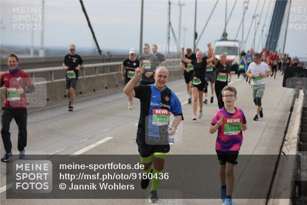 03.10.2025 - Köhlbrandbrückenlauf Jannik Wohlers http://msf.ph/oto/9150436 03.10.2025 15:55:50 Position 1 9516, 9518 meine-sportfotos.de
