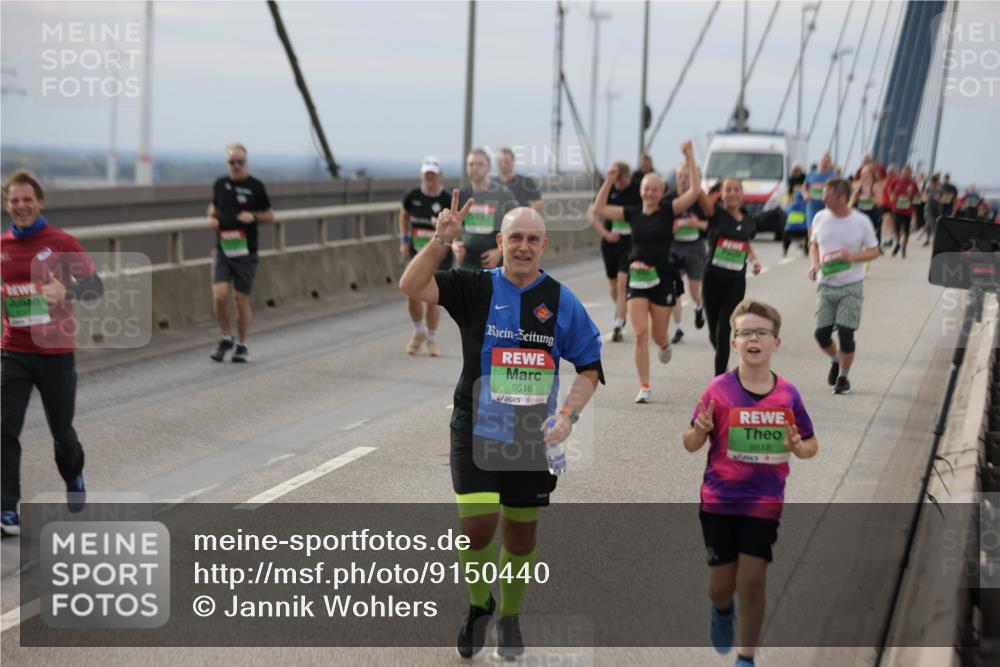 03.10.2025 - Köhlbrandbrückenlauf Jannik Wohlers http://msf.ph/oto/9150440 03.10.2025 15:55:50 Position 1 9516, 9518 meine-sportfotos.de