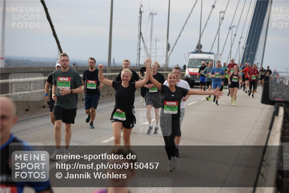 03.10.2025 - Köhlbrandbrückenlauf Jannik Wohlers http://msf.ph/oto/9150457 03.10.2025 15:55:52 Position 1 7670 meine-sportfotos.de