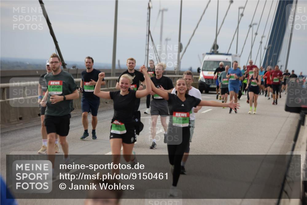 03.10.2025 - Köhlbrandbrückenlauf Jannik Wohlers http://msf.ph/oto/9150461 03.10.2025 15:55:52 Position 1 8326, 7670 meine-sportfotos.de