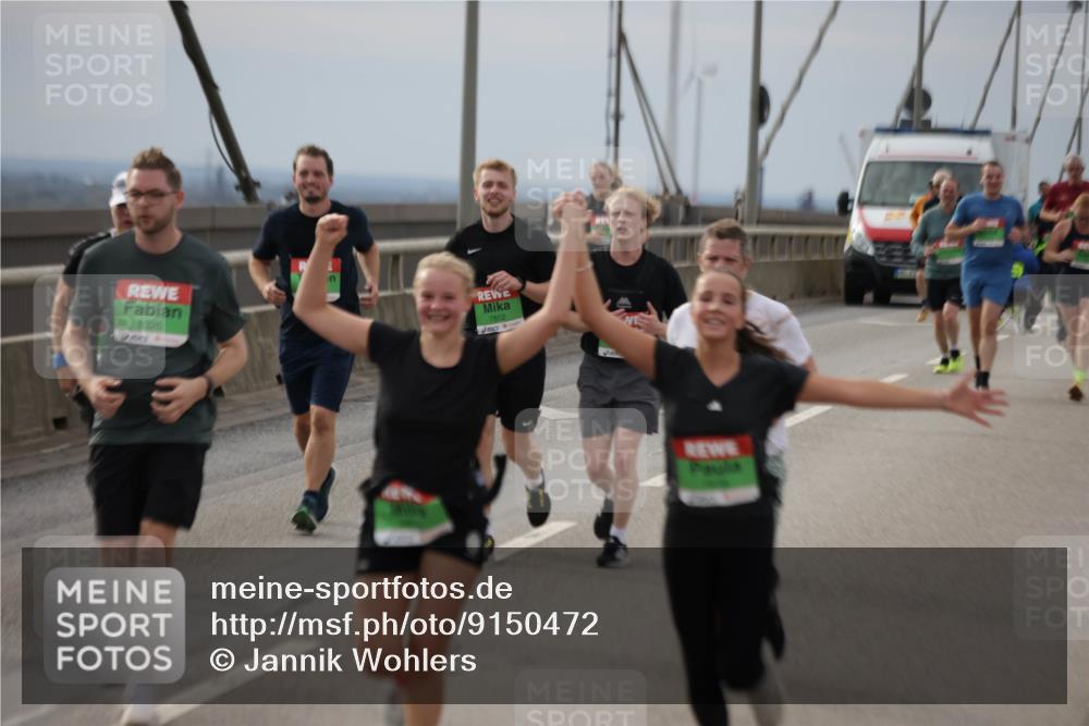 03.10.2025 - Köhlbrandbrückenlauf Jannik Wohlers http://msf.ph/oto/9150472 03.10.2025 15:55:53 Position 1 8328, 7852 meine-sportfotos.de