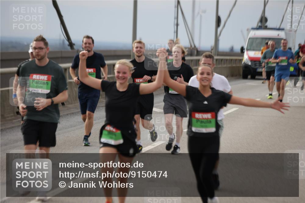 03.10.2025 - Köhlbrandbrückenlauf Jannik Wohlers http://msf.ph/oto/9150474 03.10.2025 15:55:53 Position 1 8328 meine-sportfotos.de