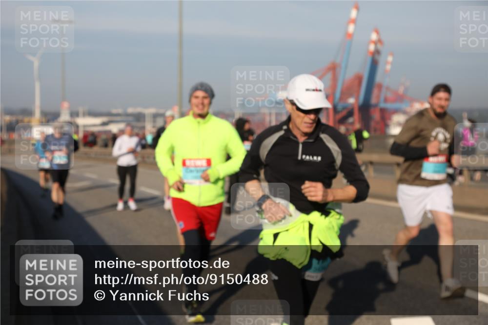 03.10.2025 - Köhlbrandbrückenlauf Yannick Fuchs http://msf.ph/oto/9150488 03.10.2025 08:42:33 Position 2  meine-sportfotos.de
