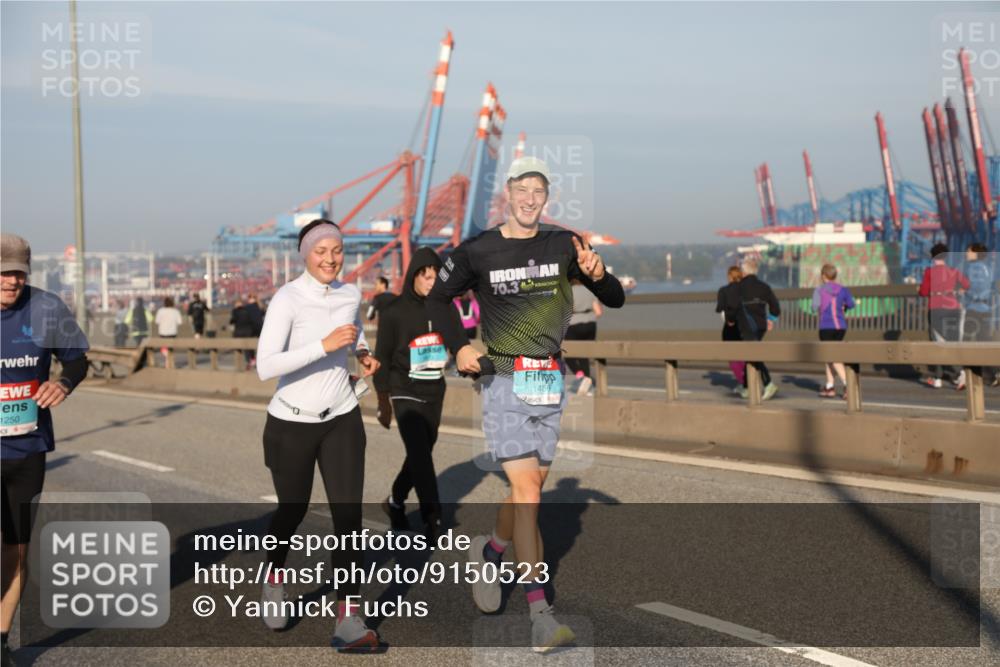03.10.2025 - Köhlbrandbrückenlauf Yannick Fuchs http://msf.ph/oto/9150523 03.10.2025 08:42:36 Position 2 1250, 70, 3, 1486 meine-sportfotos.de
