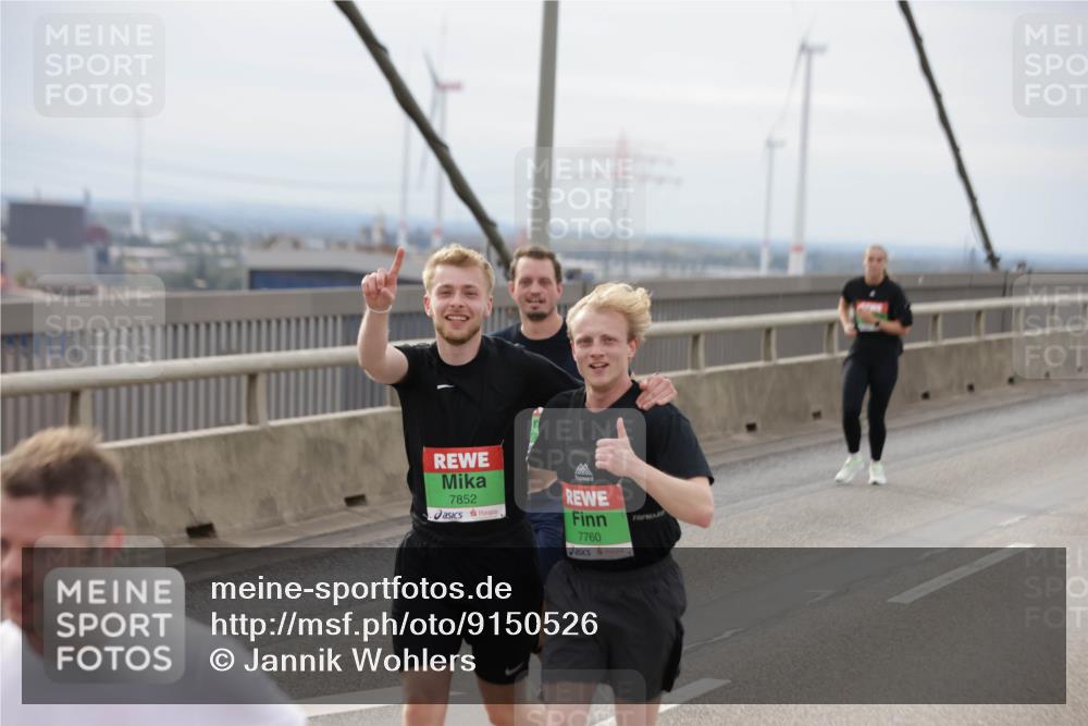 03.10.2025 - Köhlbrandbrückenlauf Jannik Wohlers http://msf.ph/oto/9150526 03.10.2025 15:55:58 Position 1 7852, 7760 meine-sportfotos.de