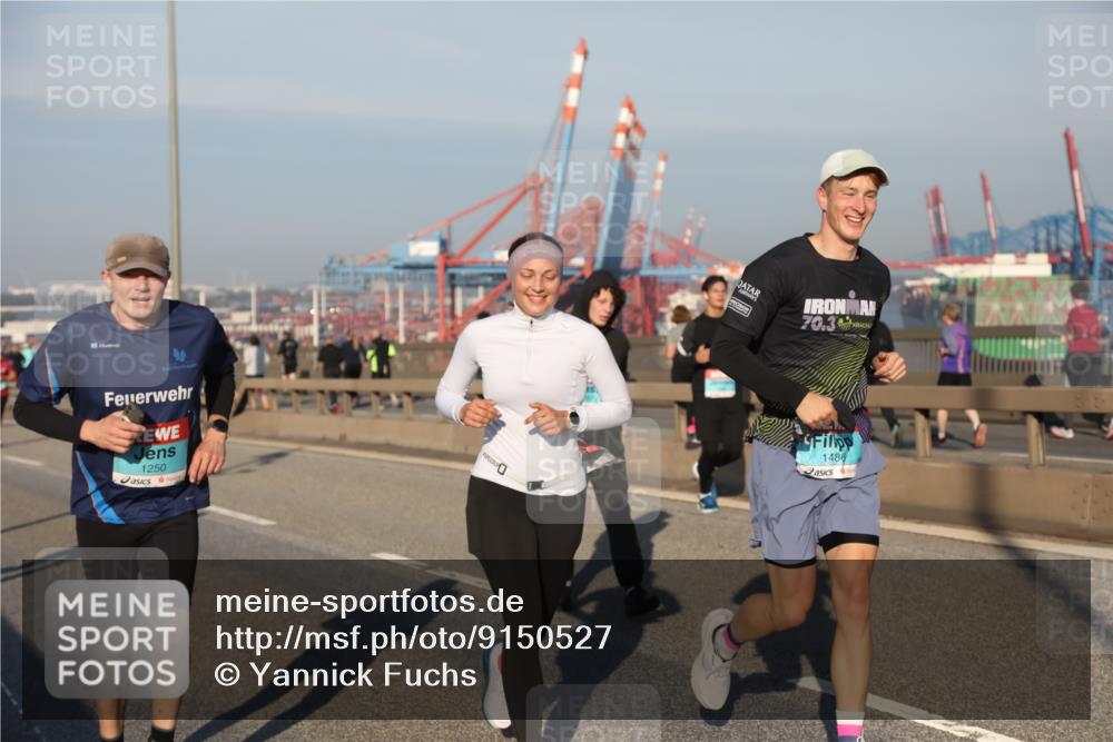03.10.2025 - Köhlbrandbrückenlauf Yannick Fuchs http://msf.ph/oto/9150527 03.10.2025 08:42:37 Position 2 1250, 70, 3, 1486 meine-sportfotos.de