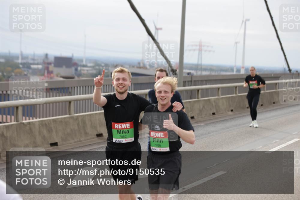 03.10.2025 - Köhlbrandbrückenlauf Jannik Wohlers http://msf.ph/oto/9150535 03.10.2025 15:55:58 Position 1 7852, 7760 meine-sportfotos.de