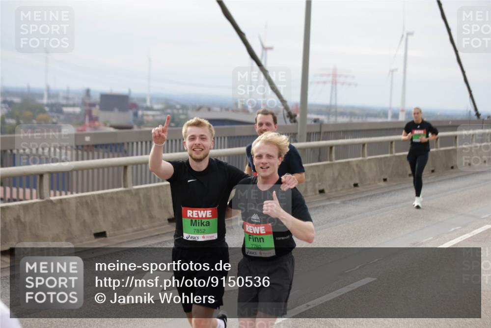 03.10.2025 - Köhlbrandbrückenlauf Jannik Wohlers http://msf.ph/oto/9150536 03.10.2025 15:55:58 Position 1 7852, 7760 meine-sportfotos.de
