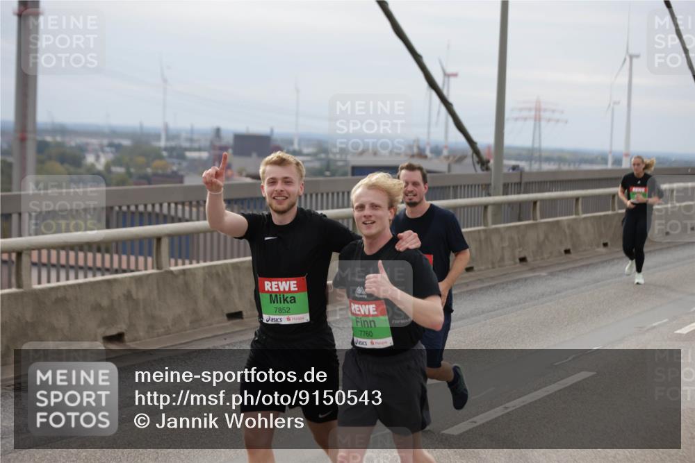 03.10.2025 - Köhlbrandbrückenlauf Jannik Wohlers http://msf.ph/oto/9150543 03.10.2025 15:55:59 Position 1 7852, 7760 meine-sportfotos.de