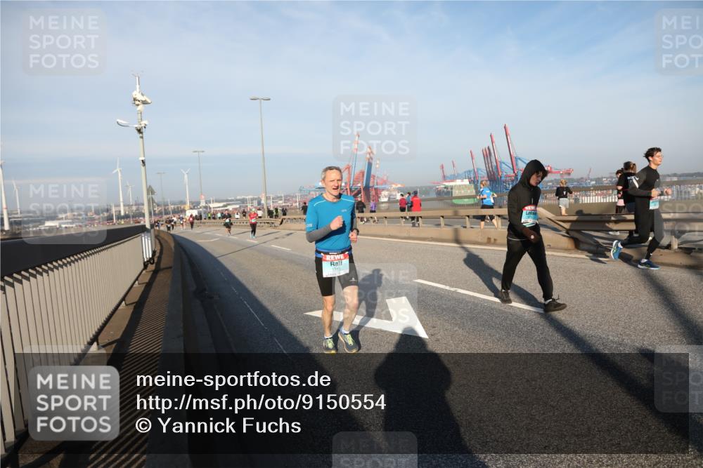 03.10.2025 - Köhlbrandbrückenlauf Yannick Fuchs http://msf.ph/oto/9150554 03.10.2025 08:42:40 Position 2 1319 meine-sportfotos.de