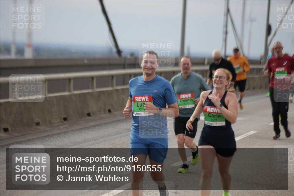03.10.2025 - Köhlbrandbrückenlauf Jannik Wohlers http://msf.ph/oto/9150555 03.10.2025 15:56:01 Position 1 771, 7375, 7801 meine-sportfotos.de