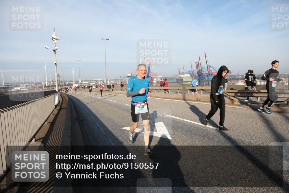 03.10.2025 - Köhlbrandbrückenlauf Yannick Fuchs http://msf.ph/oto/9150557 03.10.2025 08:42:40 Position 2 1319 meine-sportfotos.de