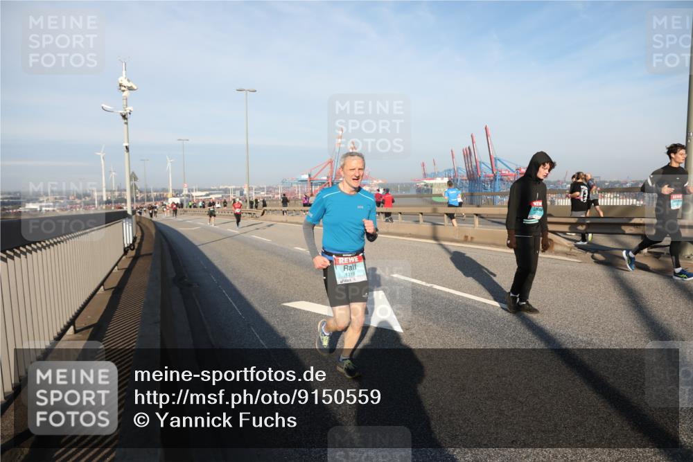 03.10.2025 - Köhlbrandbrückenlauf Yannick Fuchs http://msf.ph/oto/9150559 03.10.2025 08:42:40 Position 2 1319 meine-sportfotos.de