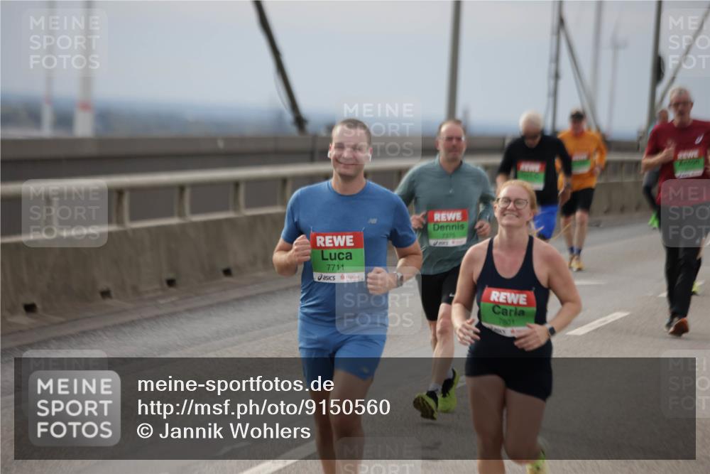 03.10.2025 - Köhlbrandbrückenlauf Jannik Wohlers http://msf.ph/oto/9150560 03.10.2025 15:56:01 Position 1 7711, 7375, 7801 meine-sportfotos.de