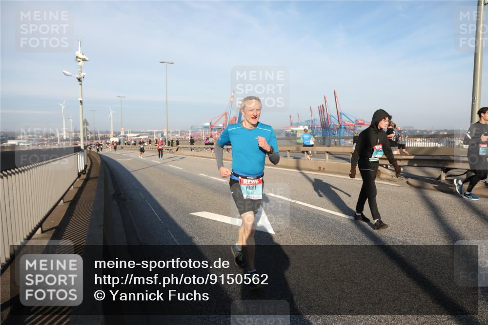 03.10.2025 - Köhlbrandbrückenlauf Yannick Fuchs http://msf.ph/oto/9150562 03.10.2025 08:42:41 Position 2 319, 18 meine-sportfotos.de