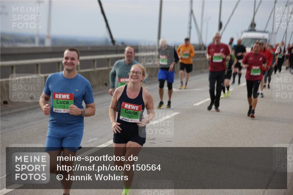 03.10.2025 - Köhlbrandbrückenlauf Jannik Wohlers http://msf.ph/oto/9150564 03.10.2025 15:56:02 Position 1 7711, 7801 meine-sportfotos.de