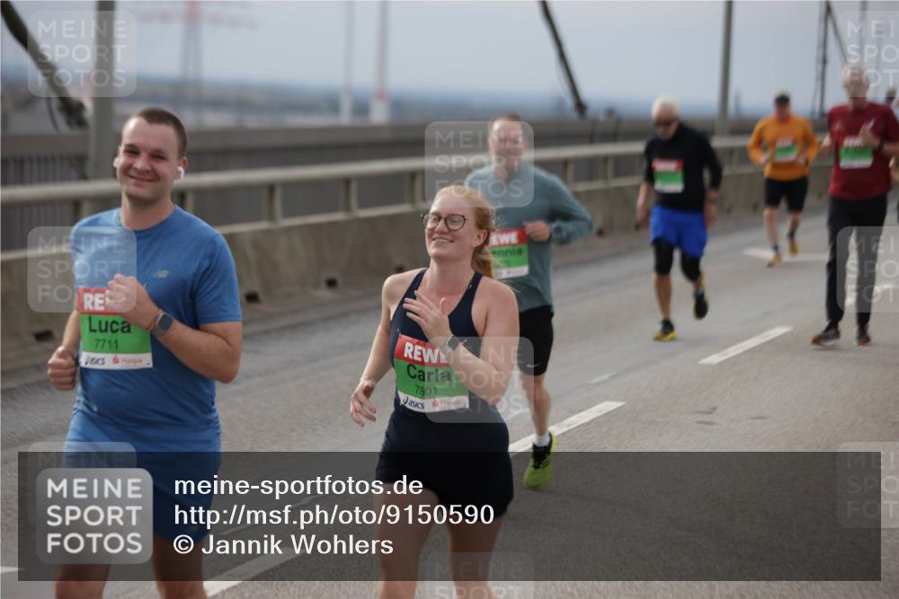 03.10.2025 - Köhlbrandbrückenlauf Jannik Wohlers http://msf.ph/oto/9150590 03.10.2025 15:56:03 Position 1 7711, 7801 meine-sportfotos.de