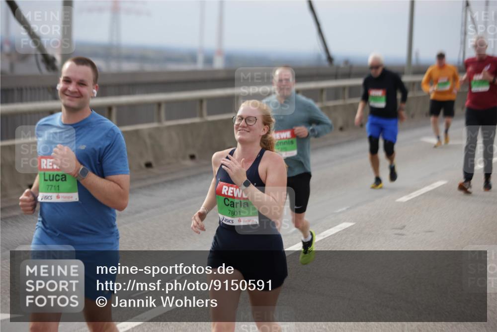 03.10.2025 - Köhlbrandbrückenlauf Jannik Wohlers http://msf.ph/oto/9150591 03.10.2025 15:56:03 Position 1 7711, 7801 meine-sportfotos.de