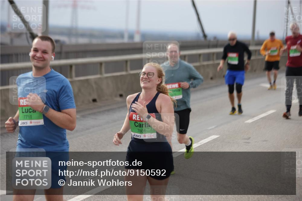 03.10.2025 - Köhlbrandbrückenlauf Jannik Wohlers http://msf.ph/oto/9150592 03.10.2025 15:56:03 Position 1 7711, 7801 meine-sportfotos.de