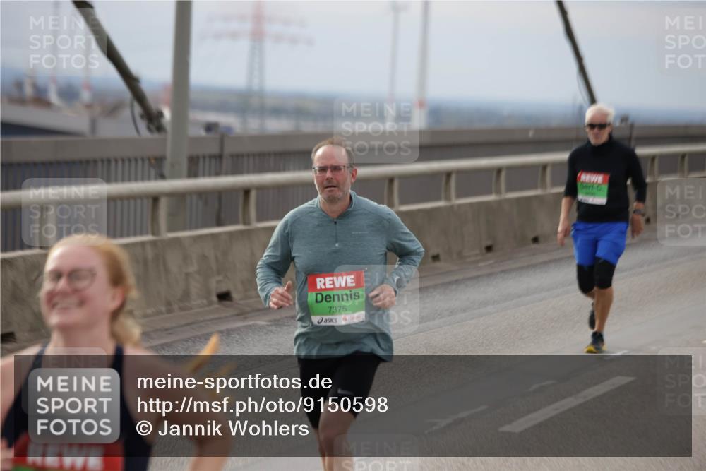 03.10.2025 - Köhlbrandbrückenlauf Jannik Wohlers http://msf.ph/oto/9150598 03.10.2025 15:56:04 Position 1 7375, 6 meine-sportfotos.de