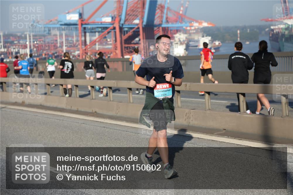 03.10.2025 - Köhlbrandbrückenlauf Yannick Fuchs http://msf.ph/oto/9150602 03.10.2025 08:42:49 Position 2 37, 1506 meine-sportfotos.de