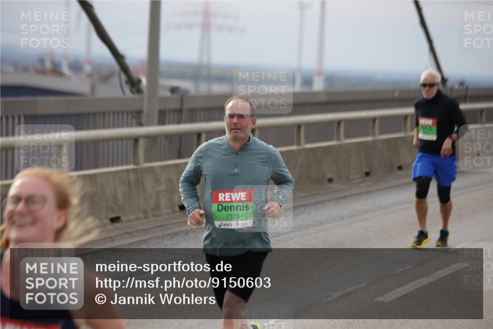 03.10.2025 - Köhlbrandbrückenlauf Jannik Wohlers http://msf.ph/oto/9150603 03.10.2025 15:56:05 Position 1 7375 meine-sportfotos.de