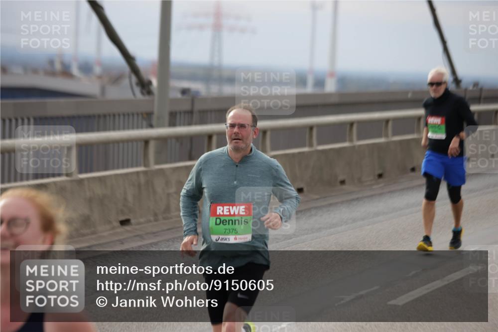 03.10.2025 - Köhlbrandbrückenlauf Jannik Wohlers http://msf.ph/oto/9150605 03.10.2025 15:56:05 Position 1 7375 meine-sportfotos.de
