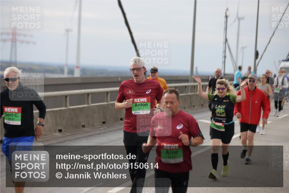 03.10.2025 - Köhlbrandbrückenlauf Jannik Wohlers http://msf.ph/oto/9150614 03.10.2025 15:56:07 Position 1 8830, 9613 meine-sportfotos.de