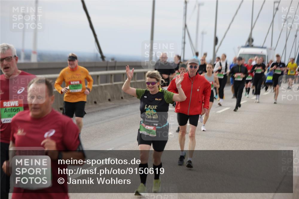 03.10.2025 - Köhlbrandbrückenlauf Jannik Wohlers http://msf.ph/oto/9150619 03.10.2025 15:56:08 Position 1  meine-sportfotos.de